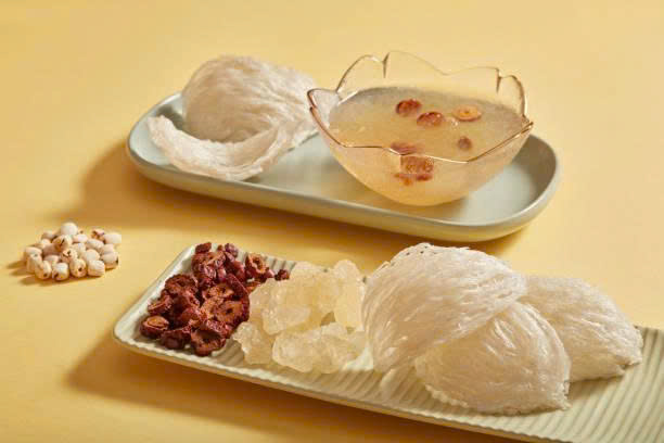 Nguyên liệu làm yến chưng đường phèn táo đỏ